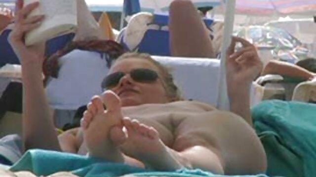 kostenlose Handsome fat Blondie Mann auf dem sexfilme hd kostenlos Boden beschädigt