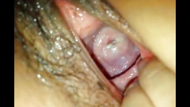 kostenlose Heiße Mädchen finger Ihre pussy mit einer kostenlose sexfilme hd leeren Flasche